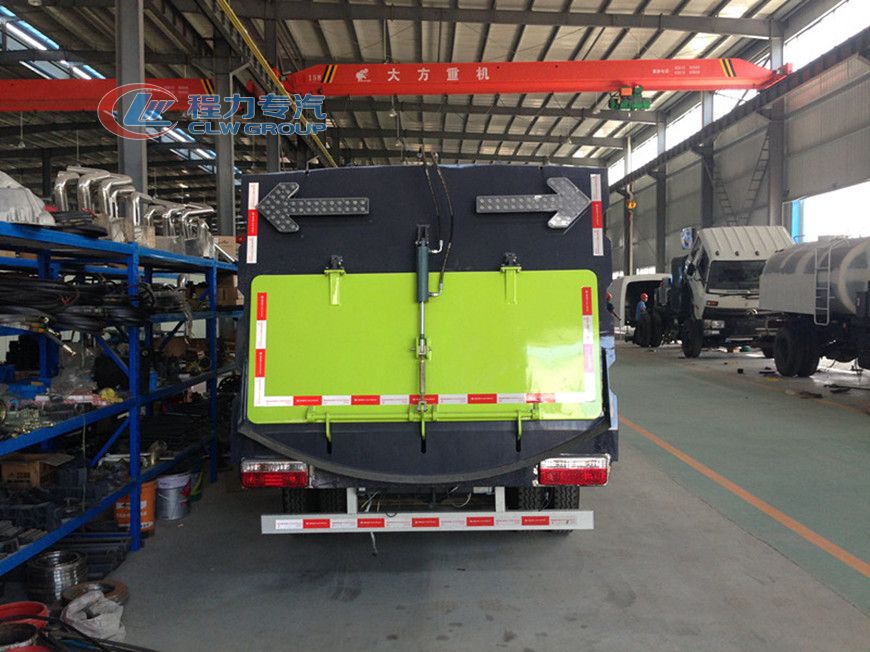 东风8吨洗扫车(国六)