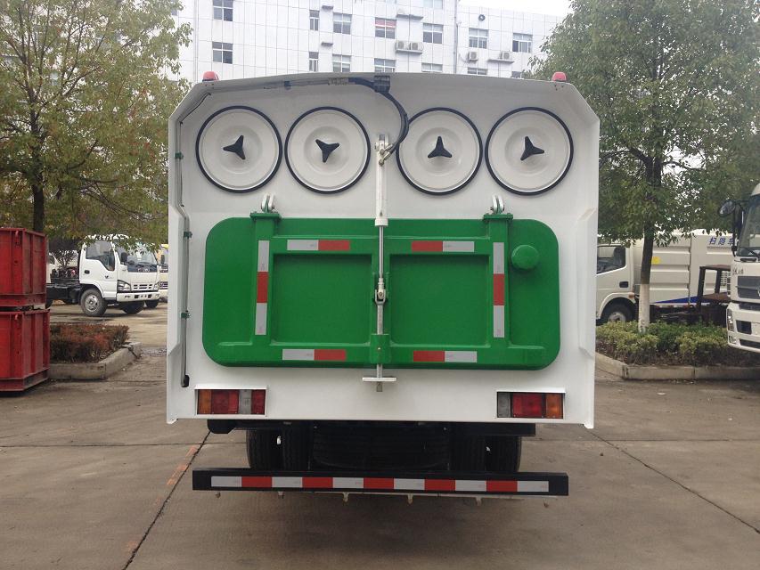 国六五十铃5方吸尘车(适合东北地区使用)