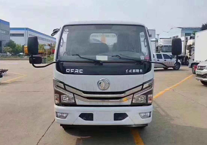 国六东风多利卡5方钩臂式垃圾车